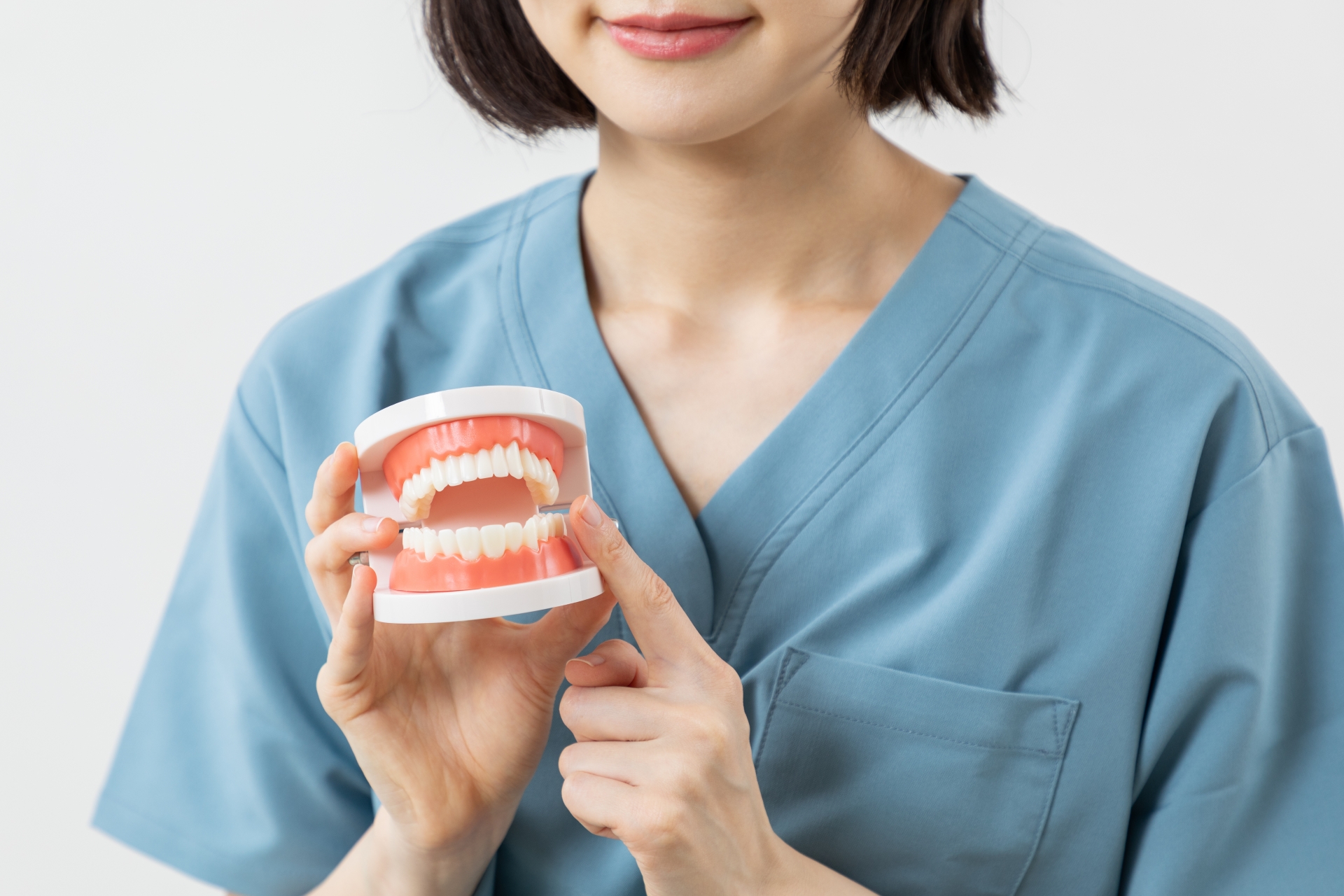 歯周病の原因と初期症状について