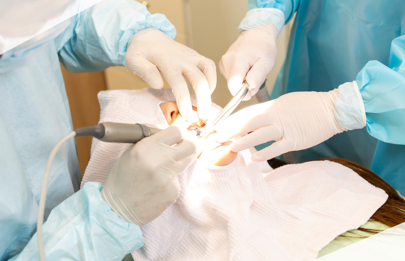 お口のことでお悩みの方はまずは当院へ